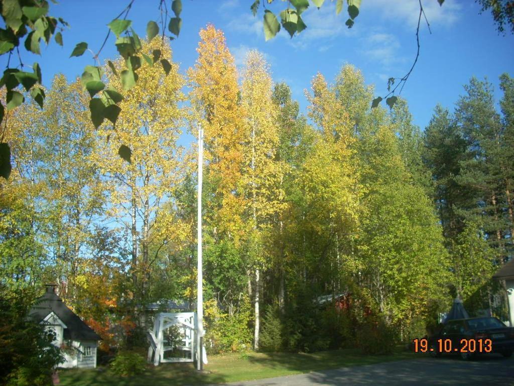 Ruska Bed & Breakfast Taivalkoski Buitenkant foto