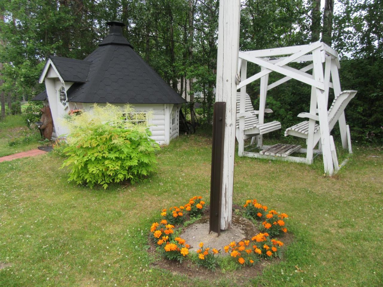 Ruska Bed & Breakfast Taivalkoski Buitenkant foto